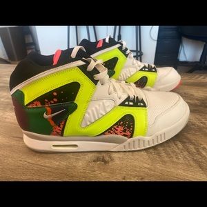 Nike Air Tech Challenge Hybrid